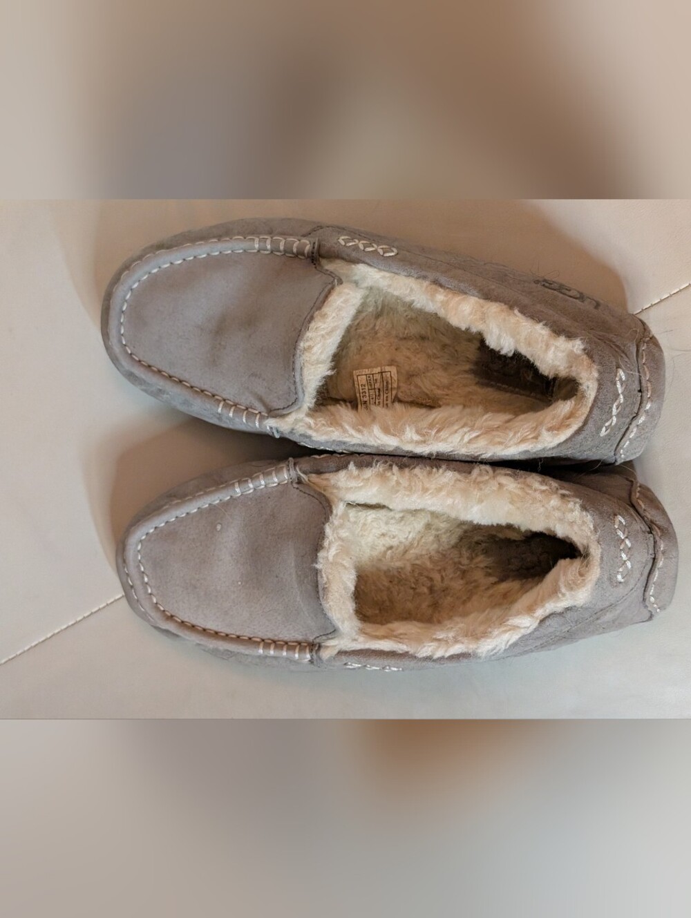 UGG Ansley slippers Size 9